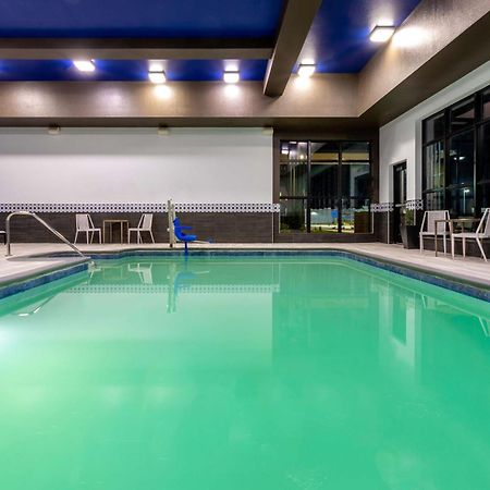 Hilton Garden Inn Hays, Ks מראה חיצוני תמונה