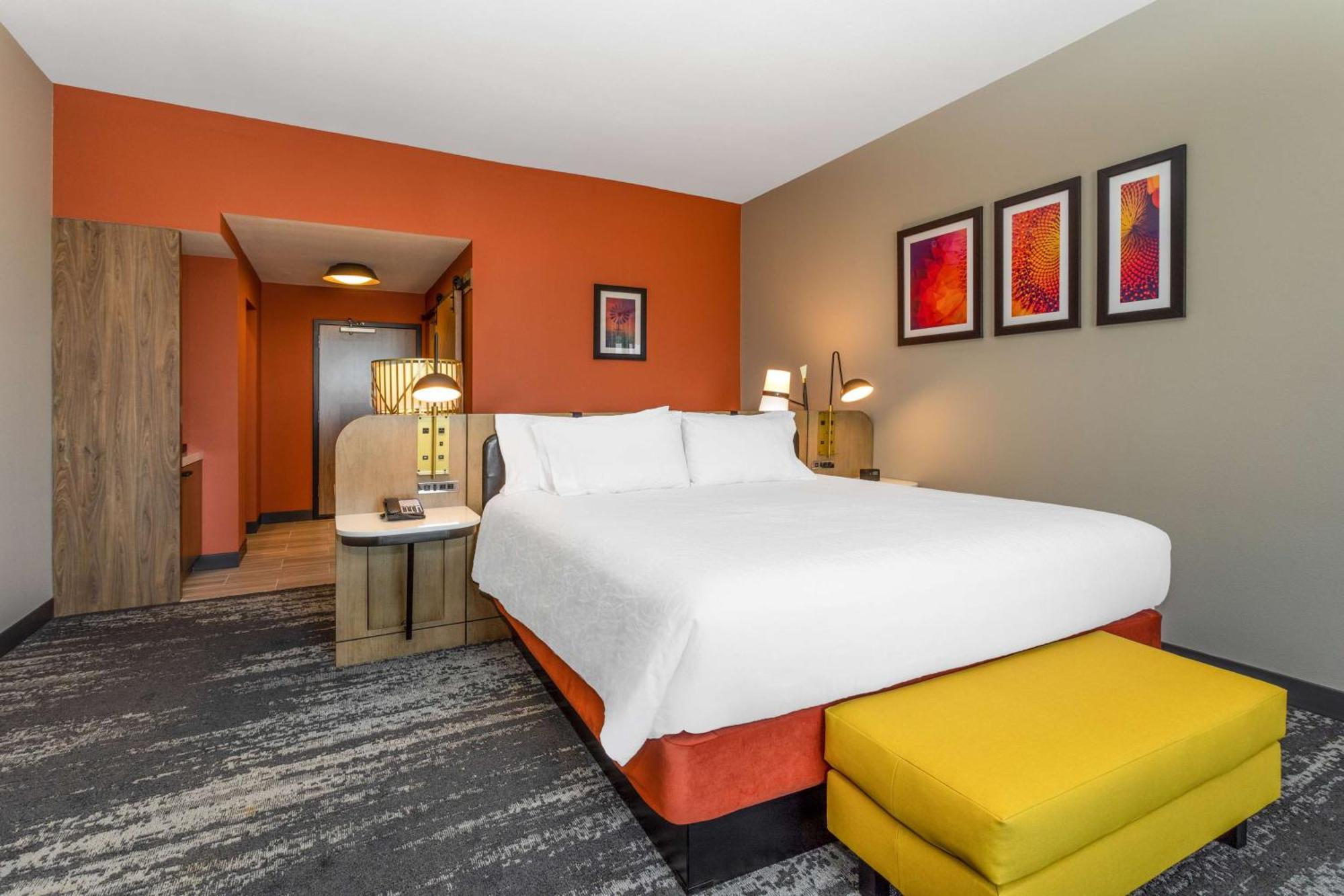 Hilton Garden Inn Hays, Ks מראה חיצוני תמונה