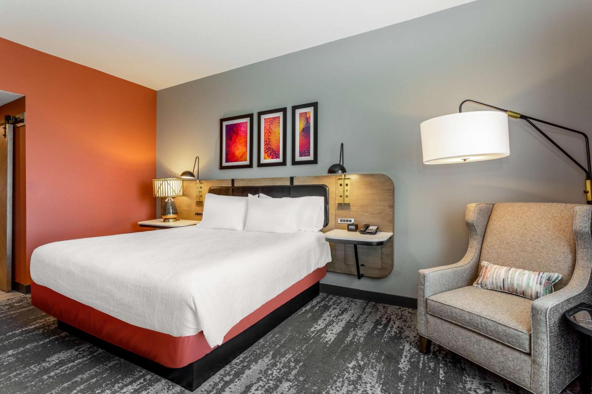 Hilton Garden Inn Hays, Ks מראה חיצוני תמונה